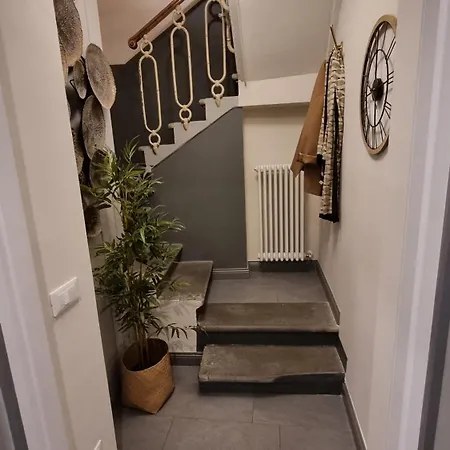 Living Walls Апартаменты