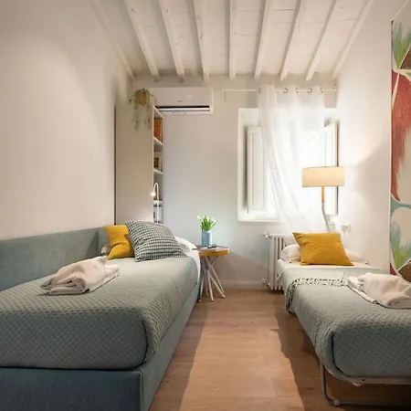 Апартаменты Living Walls Флоренция