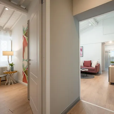 Living Walls Апартаменты Флоренция