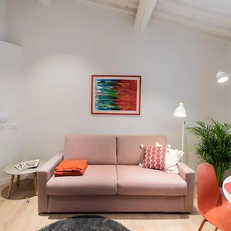 דירה Living Walls