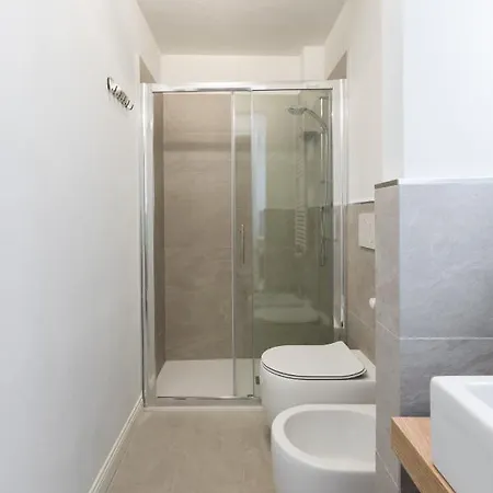 דירה Living Walls